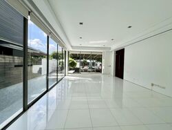 Queen's Road (D10), Detached #596398741